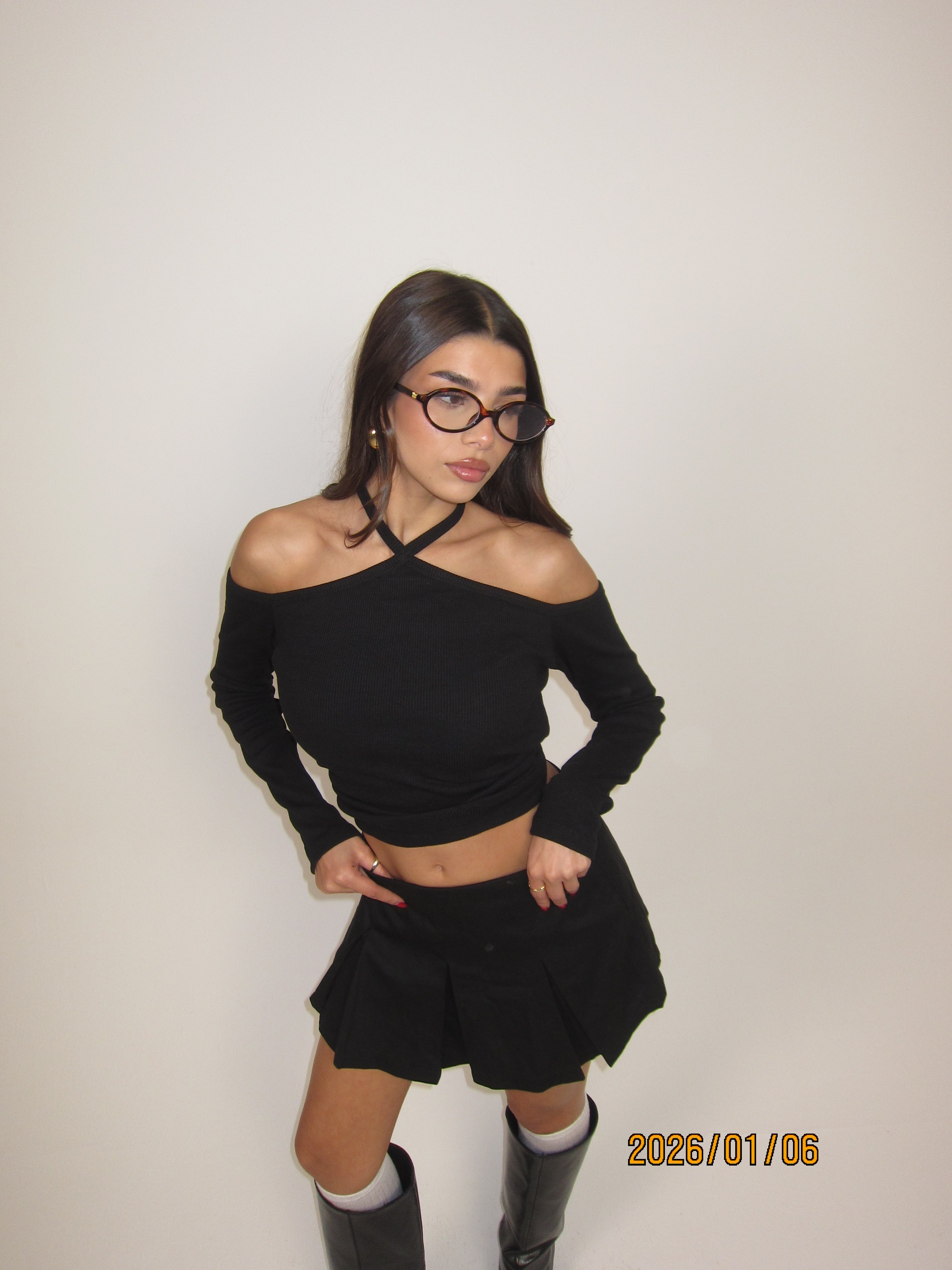 Axis Top in Black
